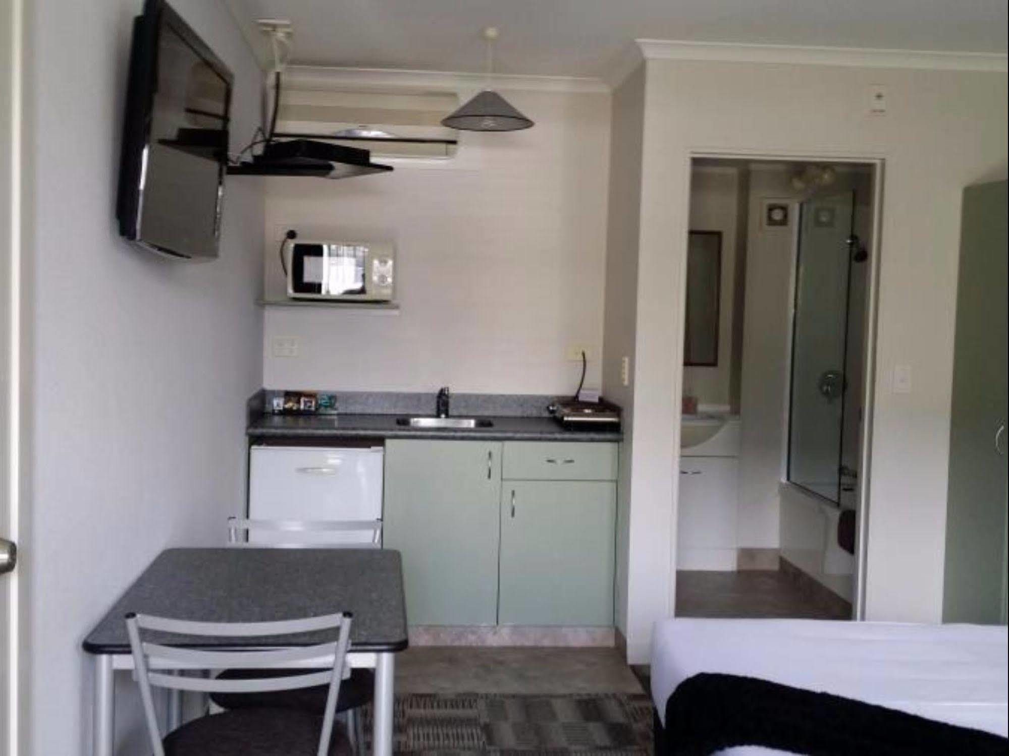 Asure Abode On Courtenay Motor Inn New Plymouth Ngoại thất bức ảnh