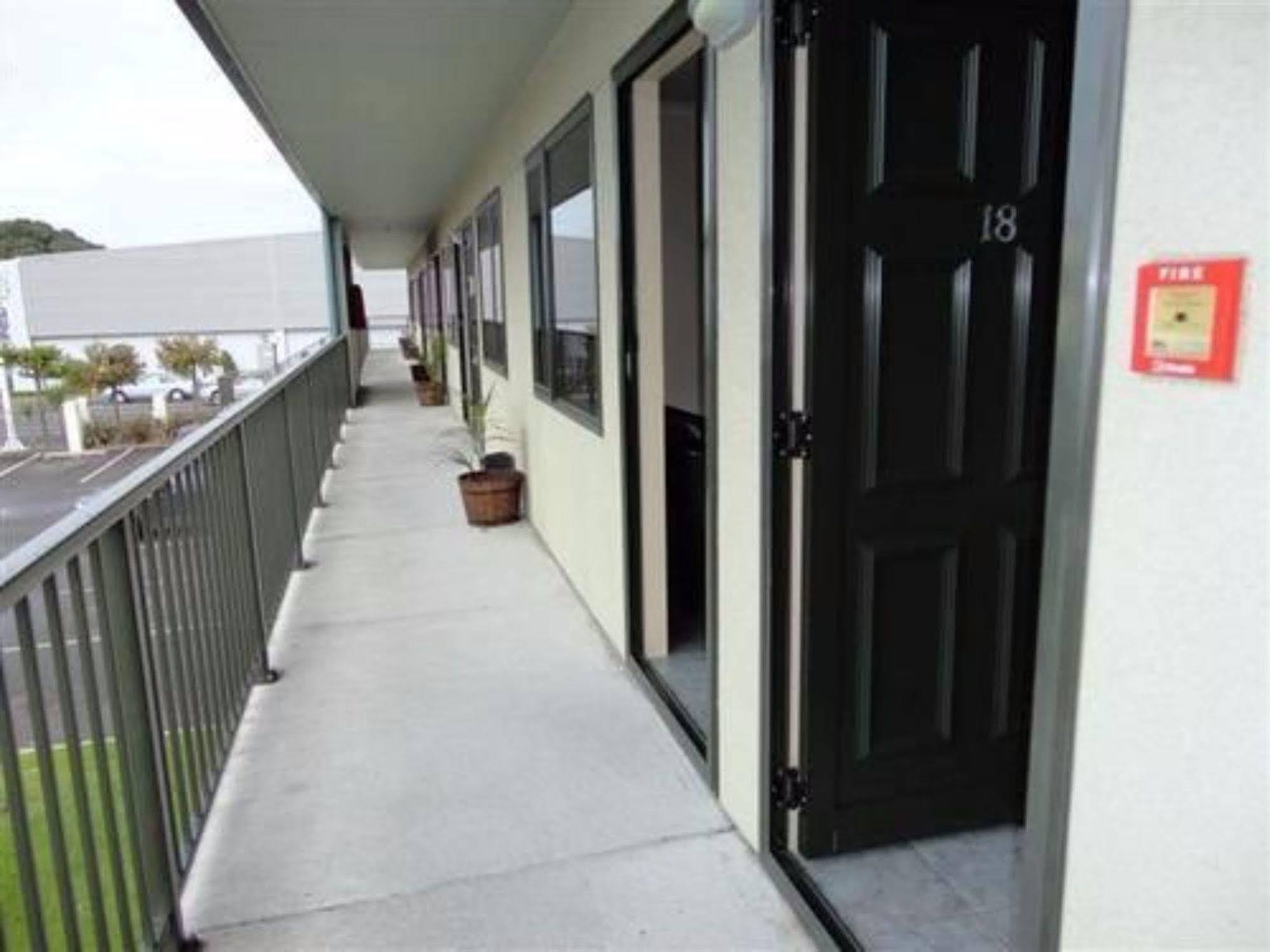 Asure Abode On Courtenay Motor Inn New Plymouth Ngoại thất bức ảnh